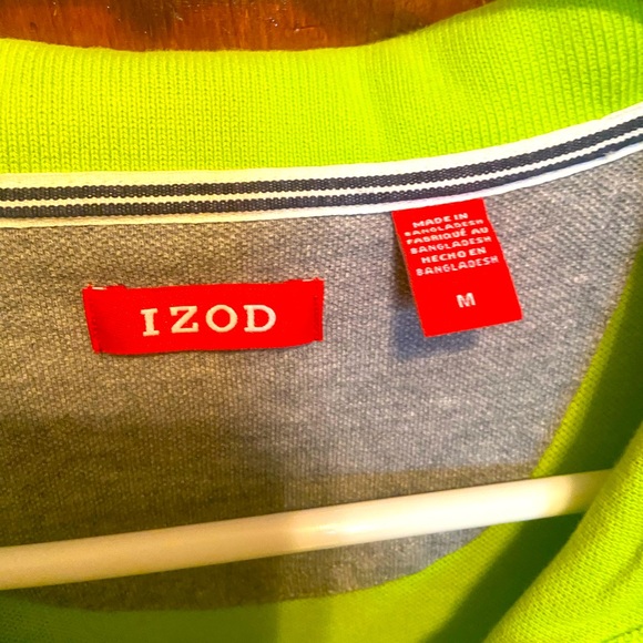 Izod Polo. Men’s Size Medium - Picture 2 of 3